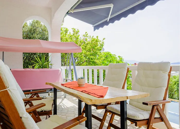 Pensiune Azur - Experience The Adriatic